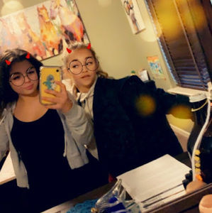 Meet your Posher, April